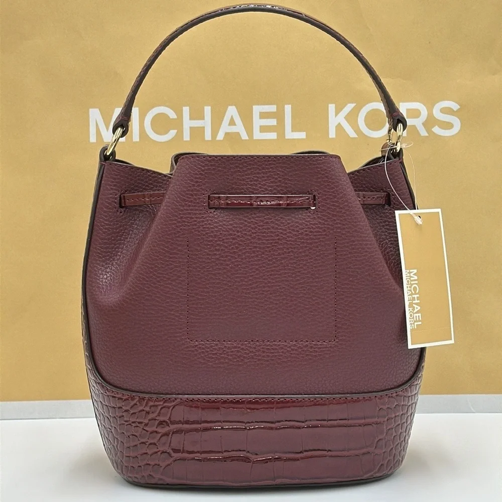 MICHAEL KORS  Reed Medium Pebbled Leather Bucket Bag Satchel Crossbody Oxblood